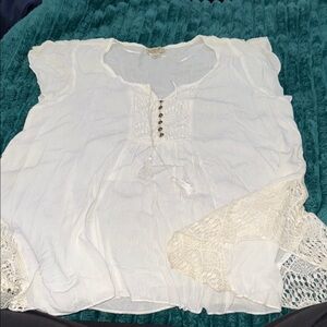 ONE WORLD Cream Lace Accent White Blouse